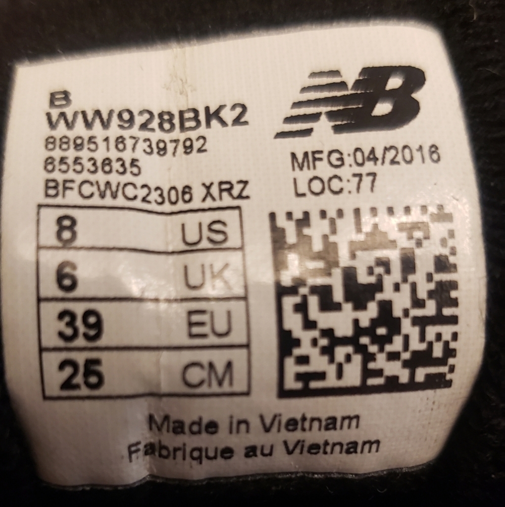 New Balance Black Athletic Shoes Size 8 - Picture 13 of 15